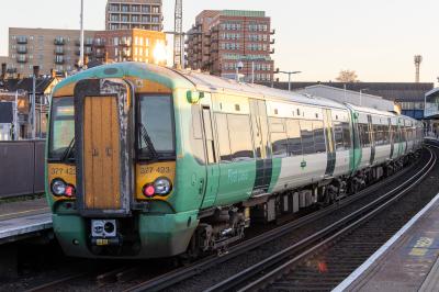 photo of 377423 at Clapham Junction