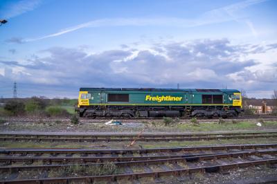 66587 at Didcot Parkway. &copy; Shotts