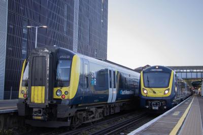 450118,701007 at Guildford. &copy; Zain