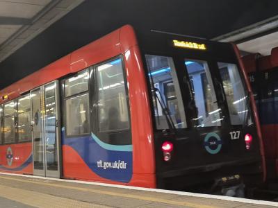 DLR 127 at Limehouse DLR. &copy; MikeMOL