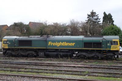 66512 at Bristol Parkway. &copy; JM-Freightliner