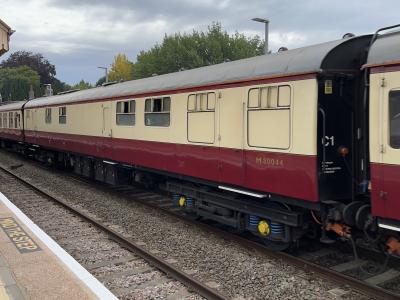 80044 coach at Yatton. &copy; BigKev