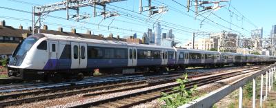 345044 at Bethnal Green. &copy; Geoff