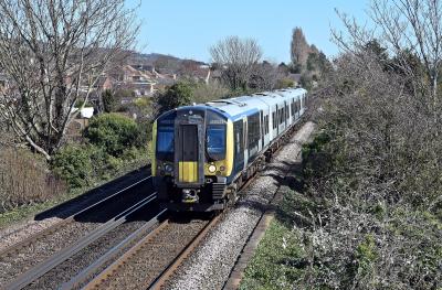 photo of 450023 at Portchester