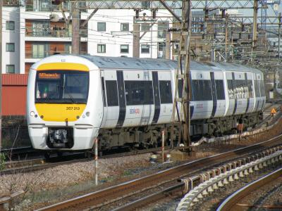 357213 at Shadwell. &copy; llamafish