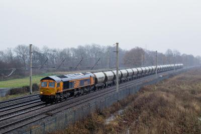 66732 at Winwick. &copy; stevexos