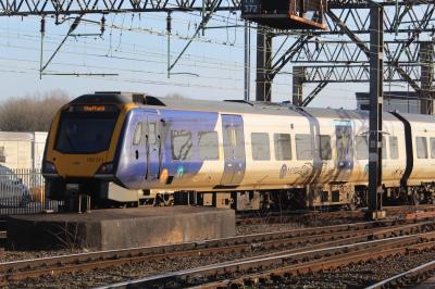 195011 at Manchester Piccadilly. &copy; ConnorsRailPhotography