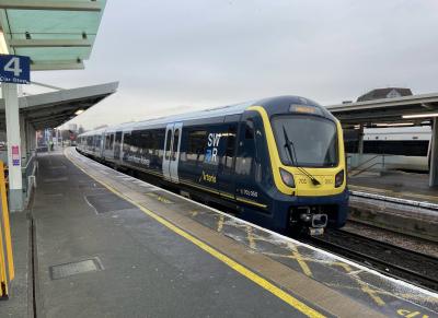 701050 at Clapham Junction. &copy; Pistolpete008