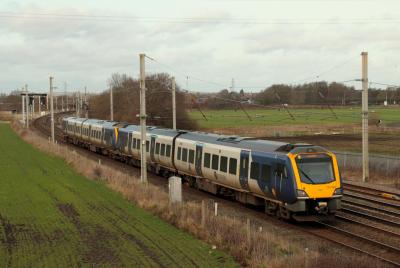 195004 at Winwick. &copy; stevexos