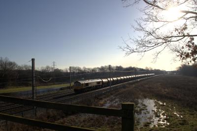 66786 at Winwick. &copy; stevexos