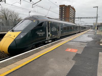 800031 at Swindon. &copy; Pistolpete008