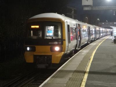 465009 at Dartford. &copy; MJM