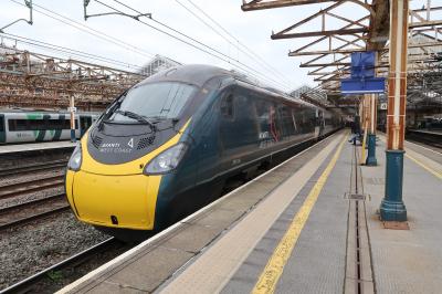 390114 at Crewe. &copy; Davejones12
