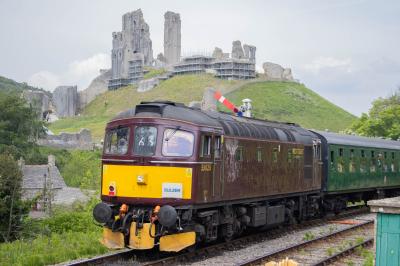 33025 at Swanage Railway - Corfe Castle. &copy; Zain