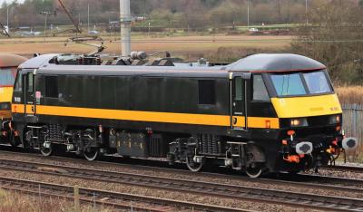 90026 at Winwick. &copy; stevexos