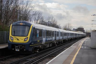 701020 at Earlsfield. &copy; Zain