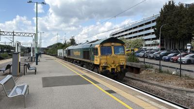 66525 at Milton Keynes Central. &copy; Luivery
