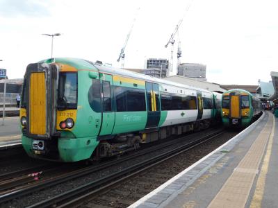 377212,377101 at Clapham Junction. &copy; Trainman5862