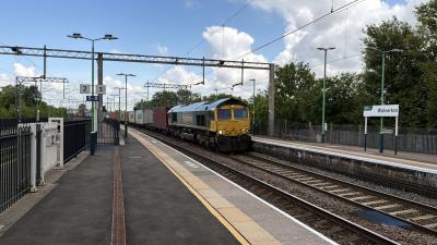 66564 at Wolverton. &copy; Luivery