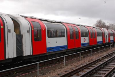 LU92252 at Ruislip LU Depot. &copy; Byron5574