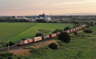 68016 at Walton Old Junction Sidings. &copy; stevexos