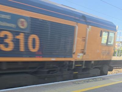 66310 at Maidenhead. &copy; MikeMOL