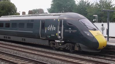 800025 at Oxford. &copy; JM-Freightliner