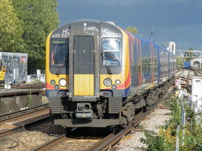 450553 at Clapham Junction. &copy; llamafish