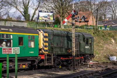 08377 at Mid Hants Railway. &copy; Shotts