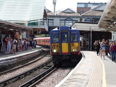 photo of 5861 at Clapham Junction