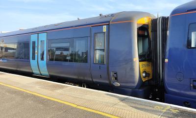 375802 at Tonbridge. &copy; Geoff
