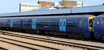 375810 at Tonbridge. &copy; Geoff