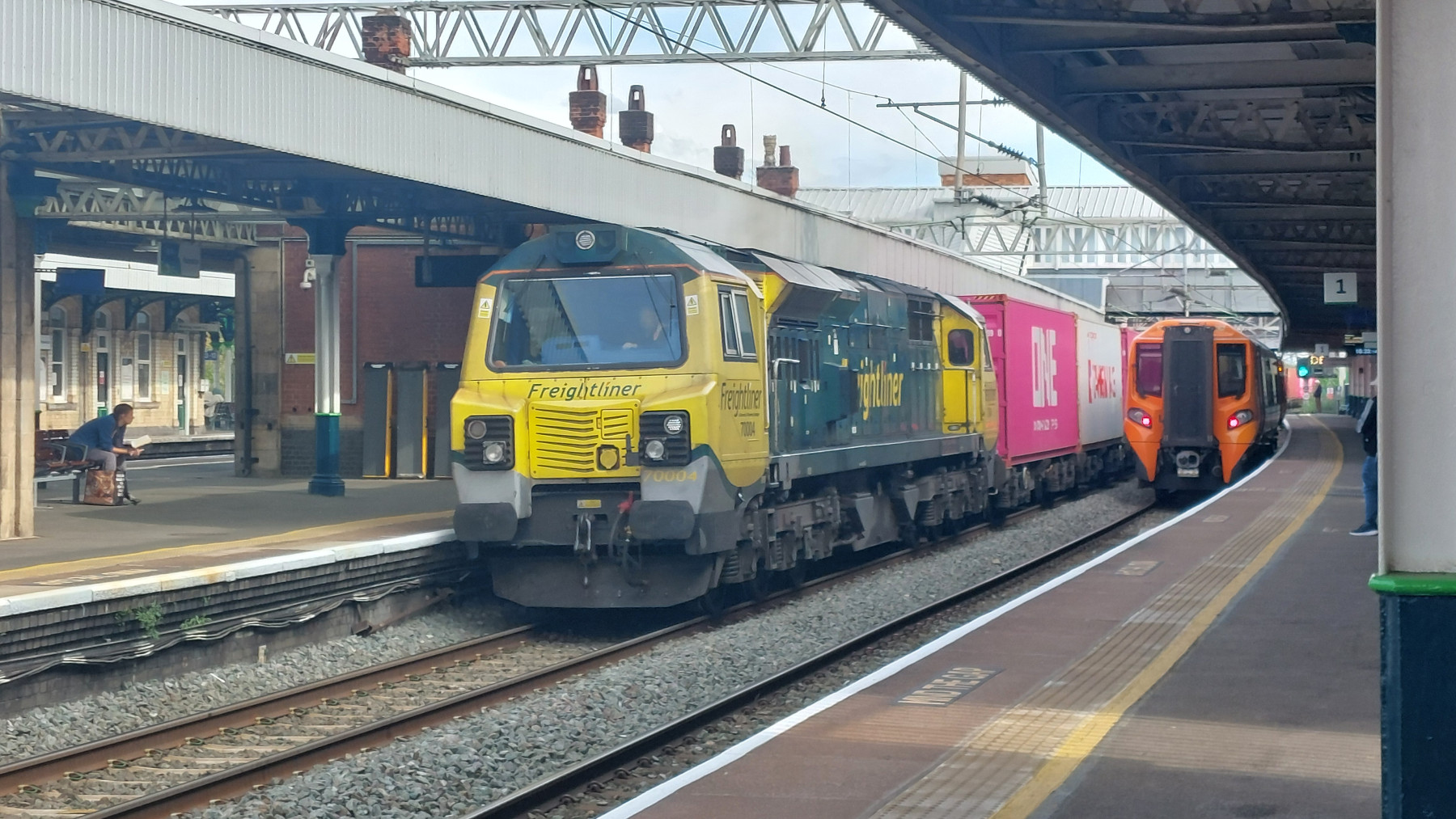 Photo of 70004 at Nuneaton — trainlogger