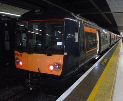 376033 at London Cannon Street. &copy; BigKev