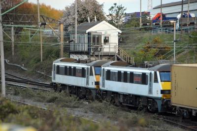 90011,90012 at Crewe Avoiding Line. &copy; Kempydak