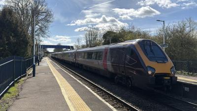 220003 at Kings Sutton. &copy; Luivery