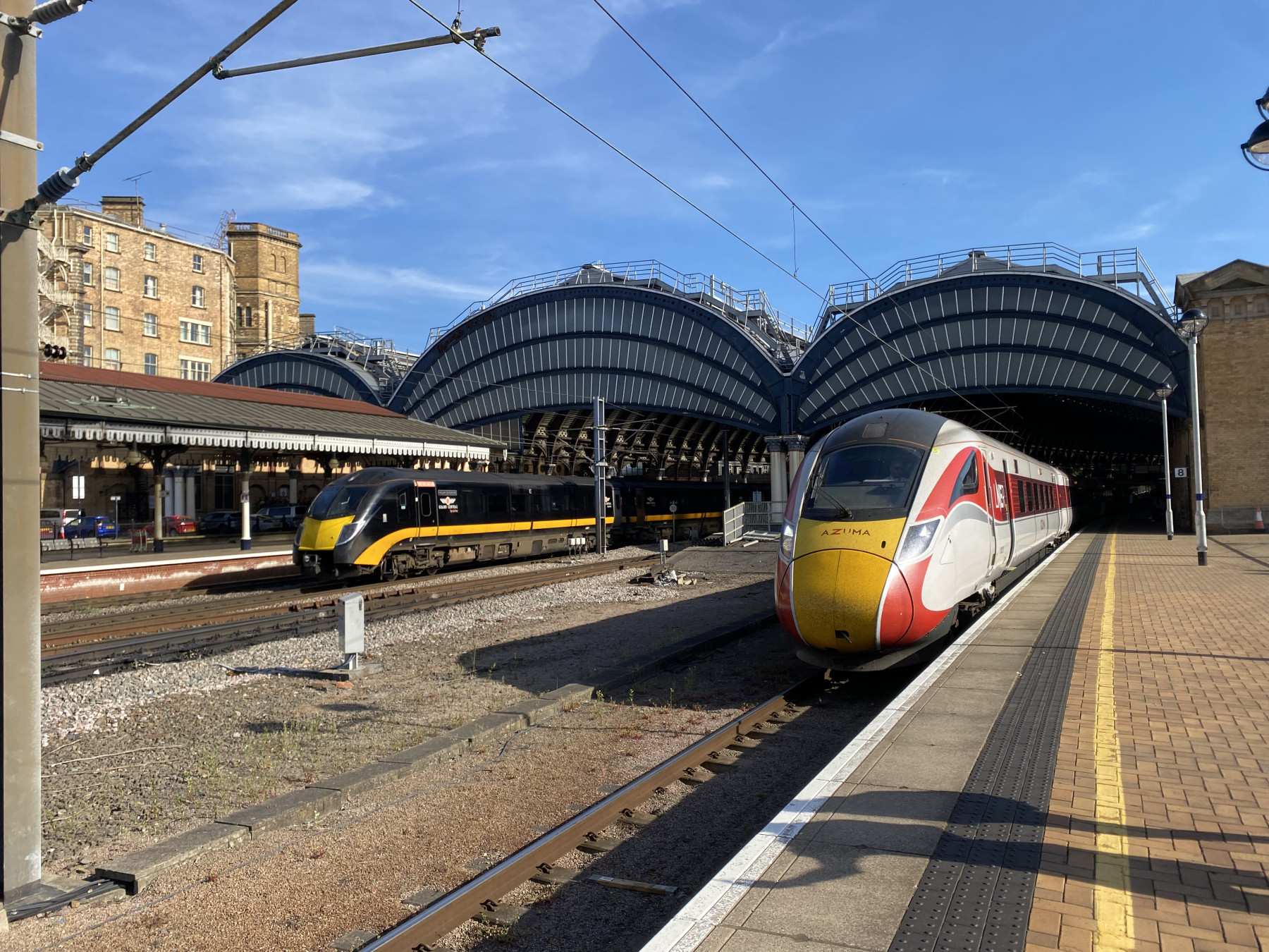 Photo of 800201 and 180108 at York — trainlogger