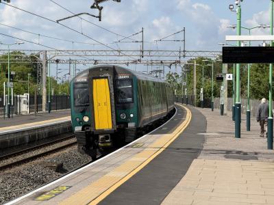 350375 at Wolverton. &copy; Luivery