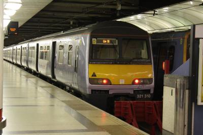321310 at London Liverpool Street. &copy; linuxyeti