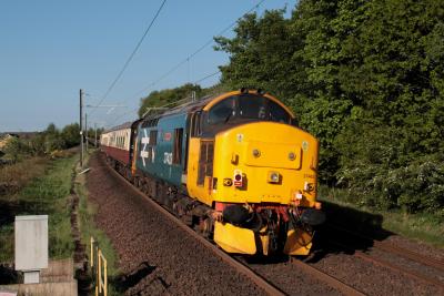 photo of 37403 at Croy