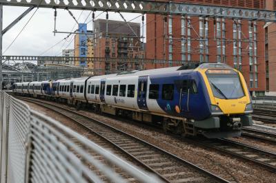 195005 at Leeds. &copy; llamafish