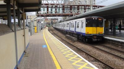 315818 at Stratford. &copy; Humber7107