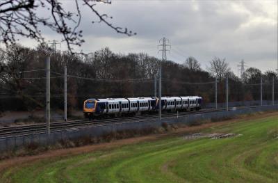 195013 at Winwick. &copy; stevexos