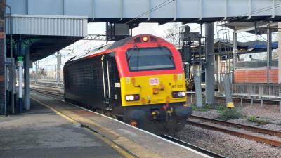 67020 at Nuneaton. &copy; MemberOfThePublic