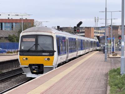165027 at Aylesbury. &copy; Luivery