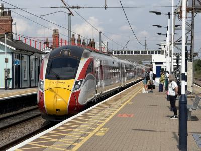 800108 at Newark North Gate. &copy; Luivery