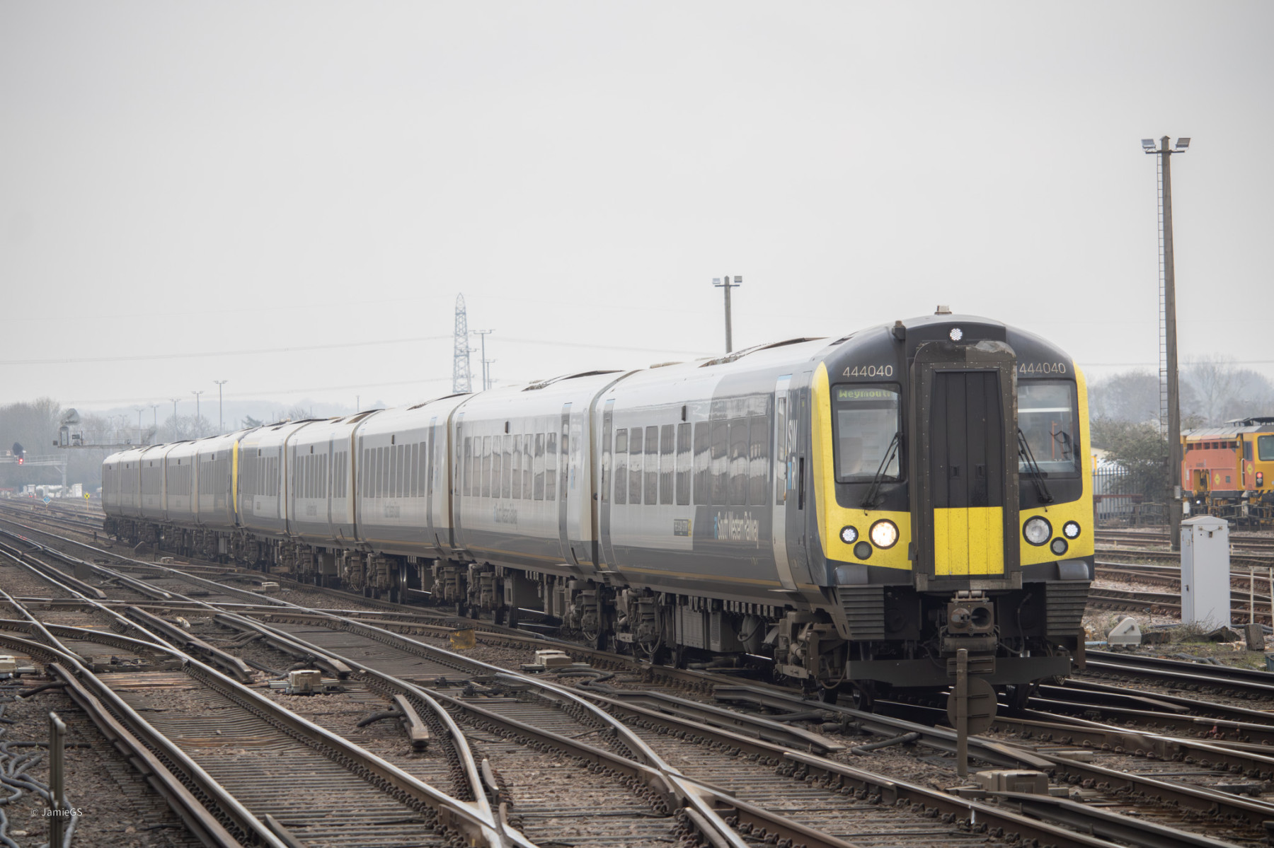 Photo of 444040 and 444044 at Eastleigh — trainlogger