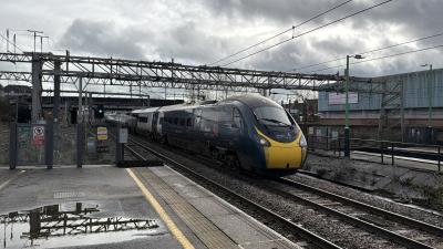 390122 at Nuneaton. &copy; Luivery