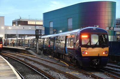 376002 at Dartford. &copy; MJM