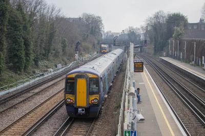 377509 at Wandsworth Road. &copy; Zain